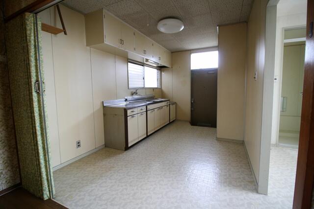 Takamatsu City, Kōzai-minami-chō (Kōzai Station), 2-story house, 4LDK &mdash; photo 4