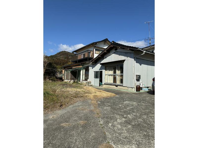 Kumage-gun Hirao-cho Oaza Usaki (Yanai Station) 2-story 4DK