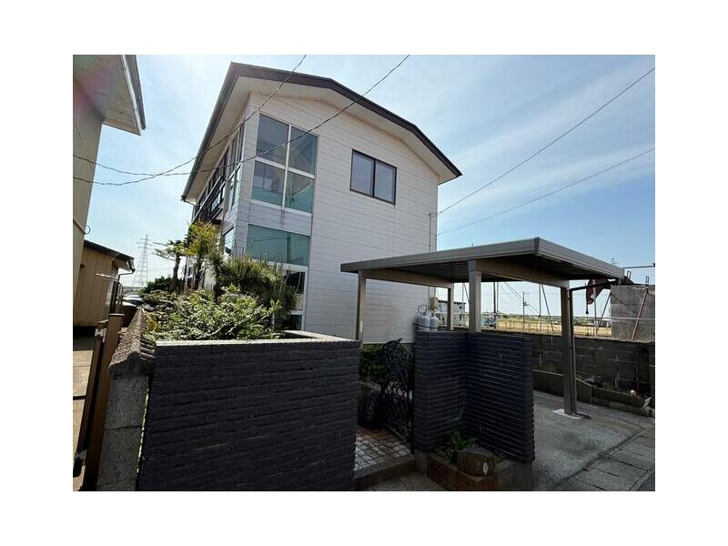 36 minutes on foot from JR Uetsu Main Line "Shinya" Station