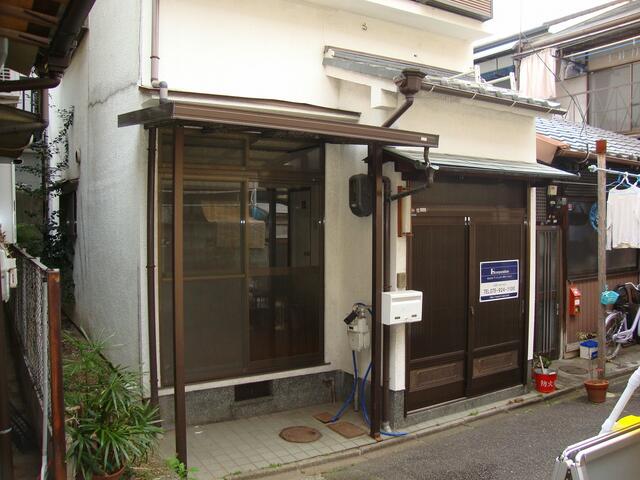アットホーム】京都市中京区 壬生下溝町(西院駅) の中古一戸建て アットホーム】京都市中京区 壬生下溝町(西院駅) の中古一戸建て