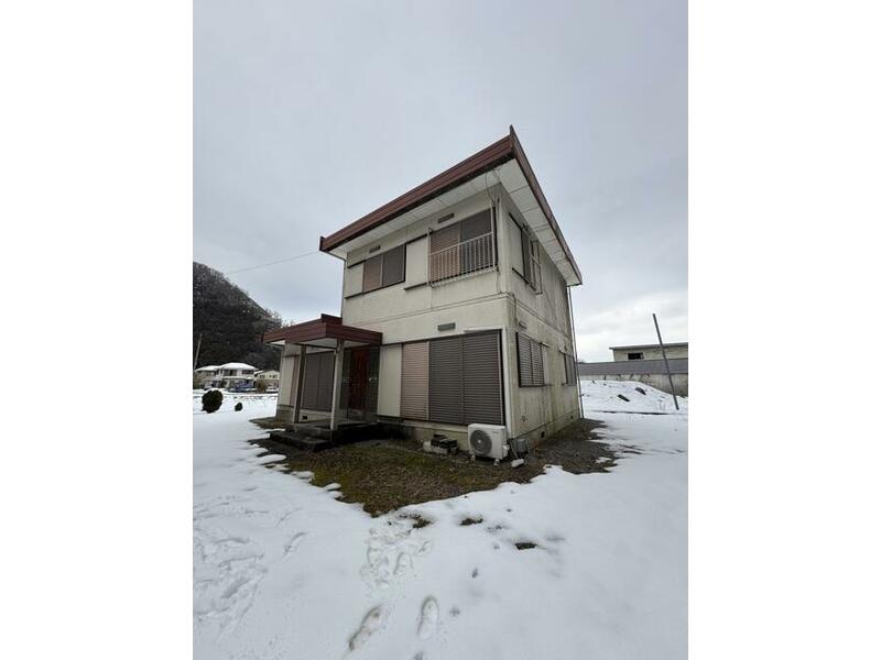 2F 4LDK in Shimotanou, Maibara-shi, Kanagawa

4 million yen