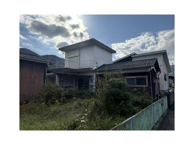 2F 3LDK, Kawanoishi, Houchi-cho, Yawatahama-shi, Kanagawa

3.5 million yen