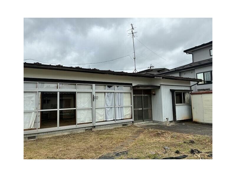 Hanamaki City, Takagi 20th District (Ninai Station) Single-story building 3K