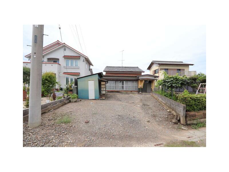 Kamiebukuro, Kumagaya-shi, Kumagaya (Kagohara Sta.) Single story building, 6DK

2.7 million yen