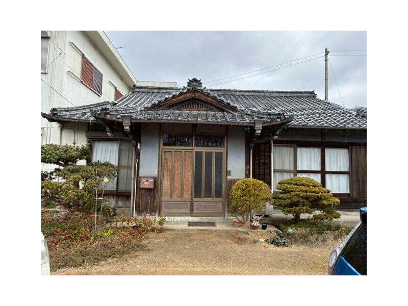 Shikokuchuo-shi, Doi-cho, Kitano (Sekikawa Sta.) 2F 6DK

2F 6DK 3,500,000 yen