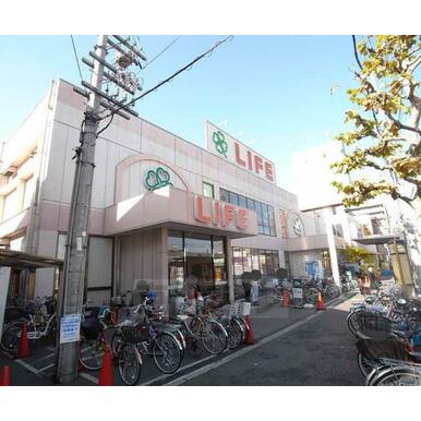 ライフ　西七条店 距離：108m
