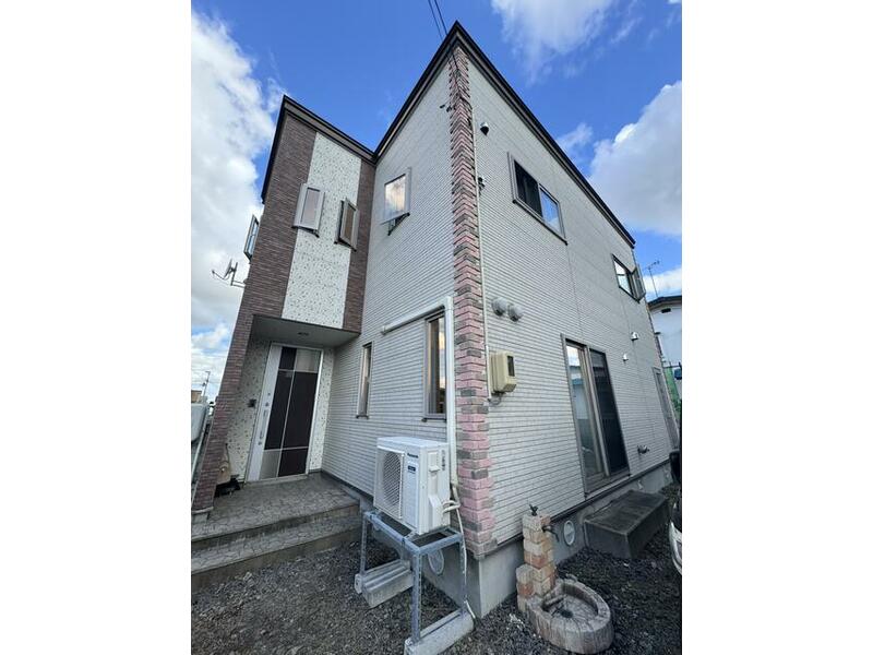 Suehiro, Kuroishi City (Kuroishi Station) 2-story 3LDK