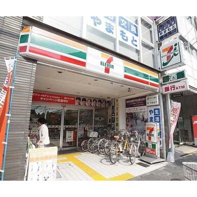 セブンイレブン京都千本中立売店 距離：294m