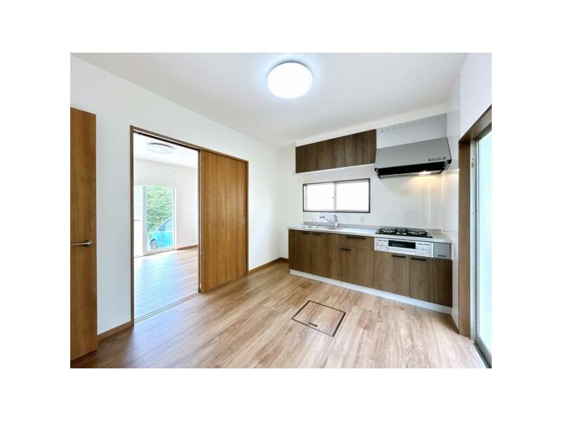 2F 3DK, Higashi-Iwasaka, Yakumo-cho, Matsue-shi, Matsue (Higashi-Matsue Sta.)

999,000,000 yen