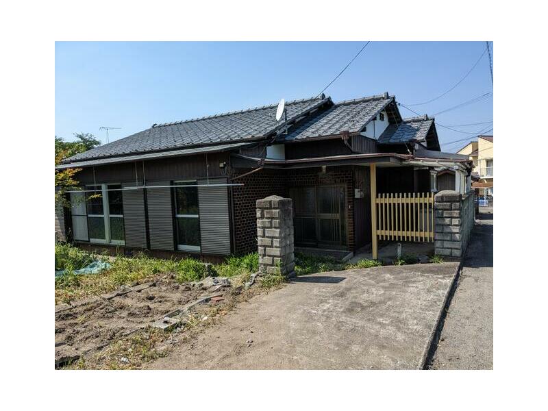 Niihama-shi, Niihama Tsuchihashi 2-chome (Niihama station) Single-story building, 3LDK

3LDK 4,920,000 yen