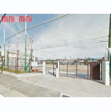 西宮市立津門小学校 距離:200m