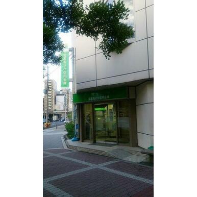 北おおさか信用金庫 梅田支店 距離:142m