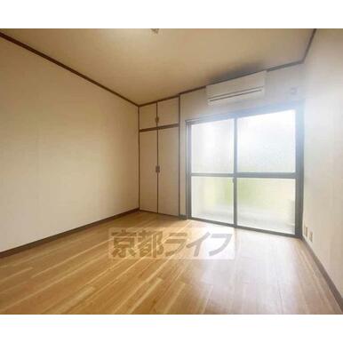 落ち着いた雰囲気のお部屋です