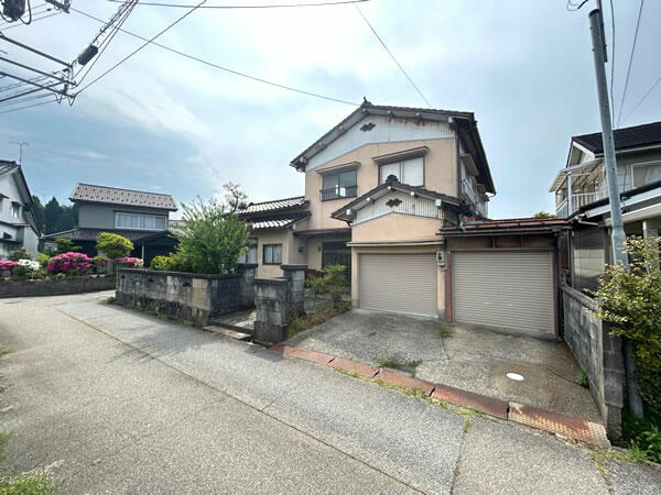 Cheap house for sale in Himi, Toyama