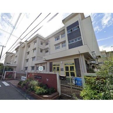 豊中市立高川小学校 距離：690m