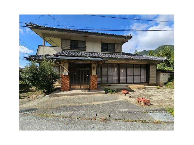 Koshu-shi, Yamatocho Tano (Kai Yamato Sta.) 2F 7DK

Koshu-shi, Koshu