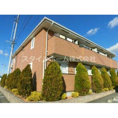 落ち着いた雰囲気の外観です