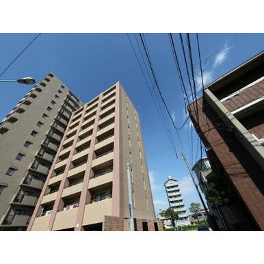 外観　オートロック付　防犯カメラ