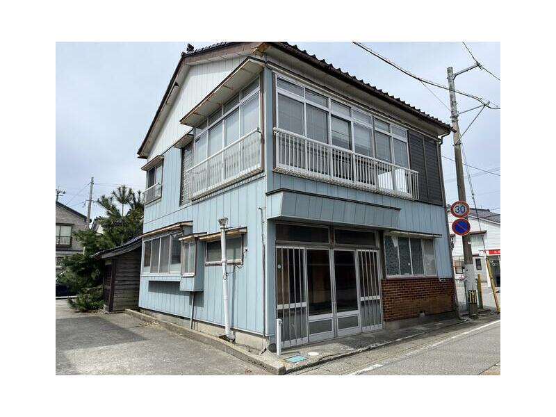 Kurobe City, Ikiji (Ikiji Station) 2-story building 10DK
