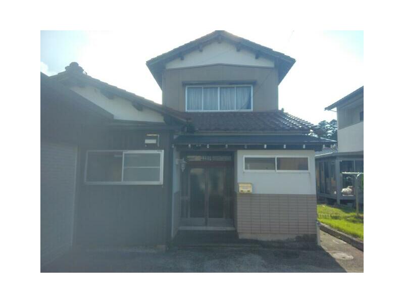 Kumasaka-cho, Kaga-shi, Kaga (Daishoji Sta.) 2F 5K

3,000,000 yen