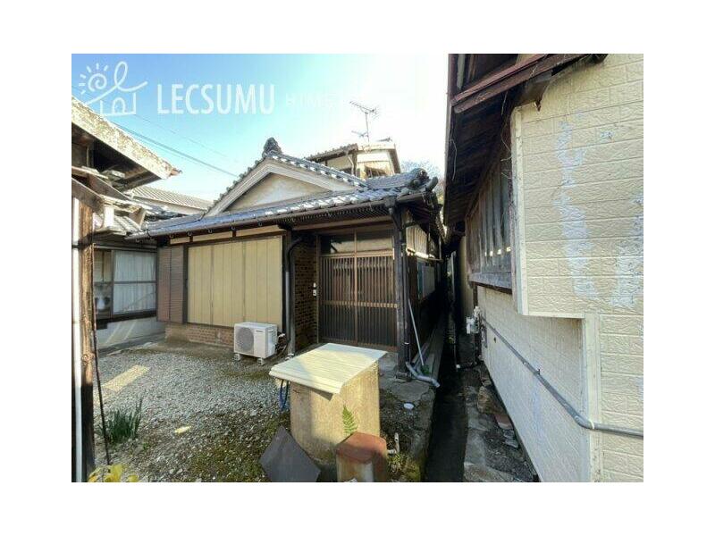 Himeji-city, Kiba (Hachiya Sta.) 2F 6DK

980,000 yen