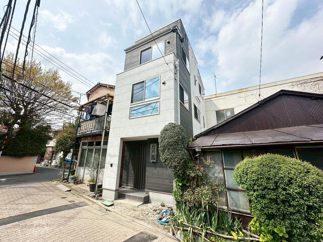 アットホーム】足立区 本木2丁目 （扇大橋駅 ） 3階建