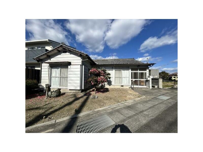 Niihama-shi, Niihama Nishinodoi-machi 1-chome (Niihama station) Single-story building, 5K

3.8 million yen
