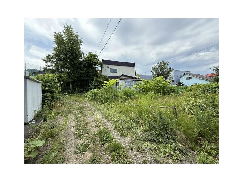 Otaru City, Wakatake-cho (Otaru Chikko Station) 2-story building 4LDK