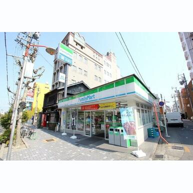 ファミリーマート名古屋新栄二丁目店 距離:92m