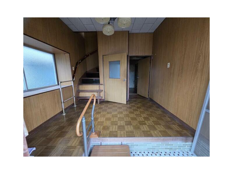 Sakamoto 1-chome, Nagasaki City (Urakami Station) 2-story building 4K