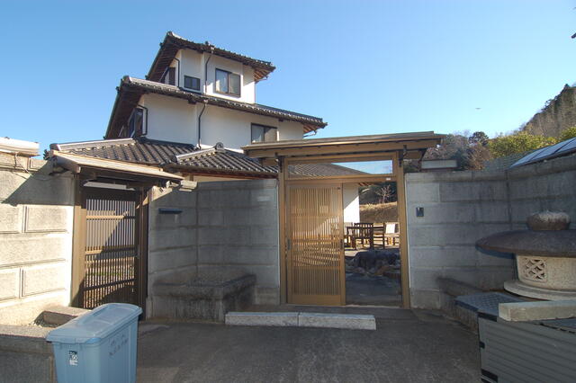アットホーム】鴨川市 貝渚 （安房鴨川駅 ） 3階建 5SDK