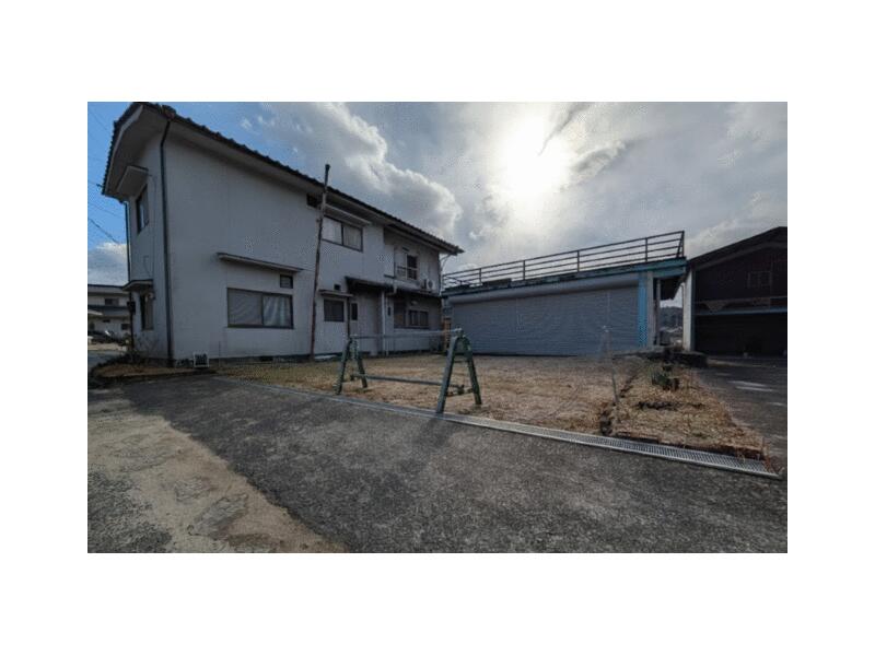 Shimonoseki-shi, Miyata-cho 1-chome (Shimonoseki Sta.) 2F 6DK

2,500,000 yen