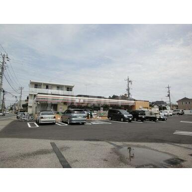 セブン-イレブン 柏東台店 距離：1,500m