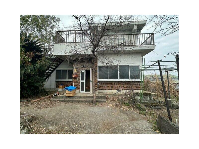 Toyookacho-Omachi, Shikokuchuo-shi, Shikoku (Iyo Sarukawa Sta.) 2F 7DK

3.8 million yen