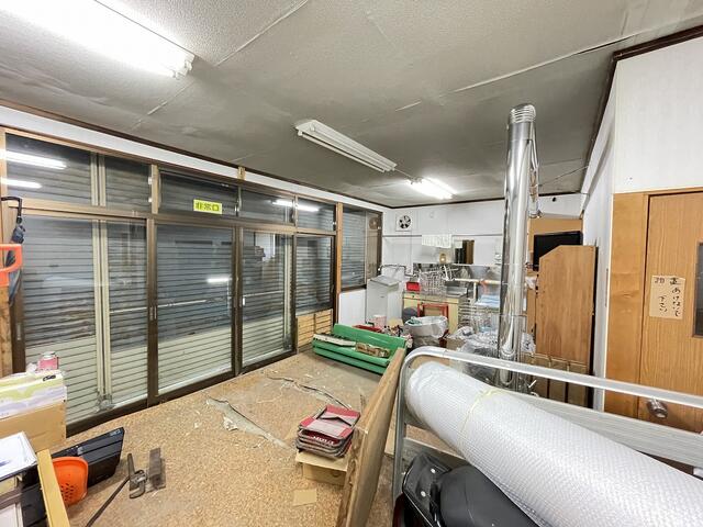 夕張市 南部新光町(新夕張駅) 2階建 9LDK 5