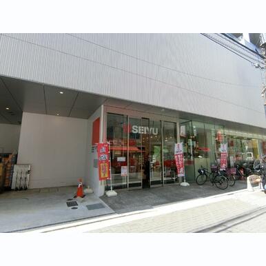 西友千歳烏山店 距離:474m