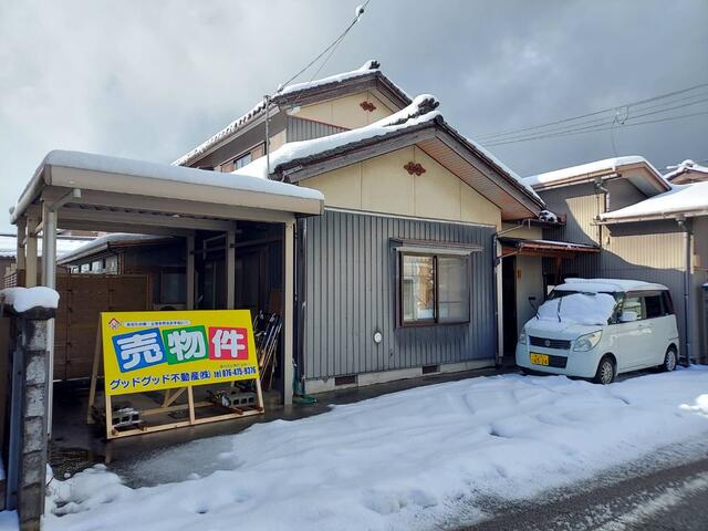 Cheap house for sale in Namerikawa, Toyama