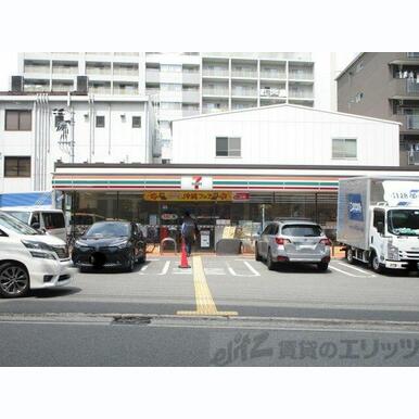 セブンイレブン吹田江の木町店 距離:220m
