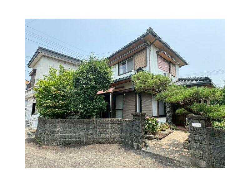 Anan City, Gakuhara-cho Eboshike (Anan Station) 2-story building 6DK