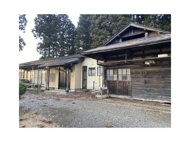 Oshu City, Mizusawa, Maeyachi (Mizusawa Station) Single-story building 6LDK