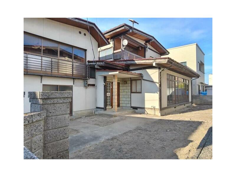 Higashi-Murayama District, Yamanobe Town, Oaza Yamanobe (Uzen-Yamanobe Station) 2-story 5DK