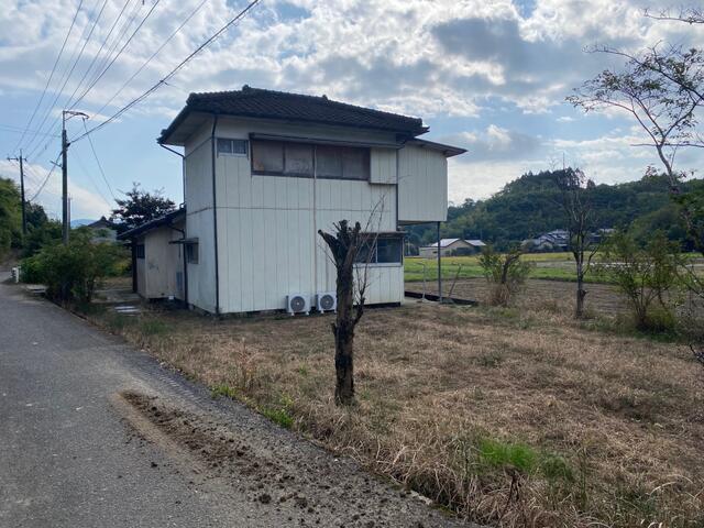 detached 串間市大字西方