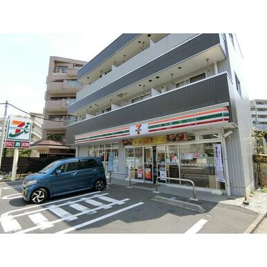 セブンイレブン 世田谷給田中央店 距離:109m