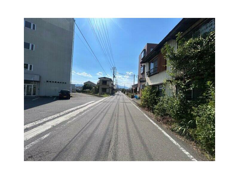 Nakanojo-machi, Agatsuma-gun, Oaza Ise-machi (Nakanojo Sta.) 2F 4K

1,000,000 yen