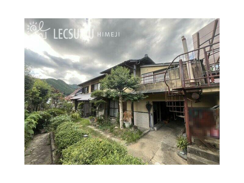 Himeji-shi, Himeji 2F 15DK

1,980,000 yen