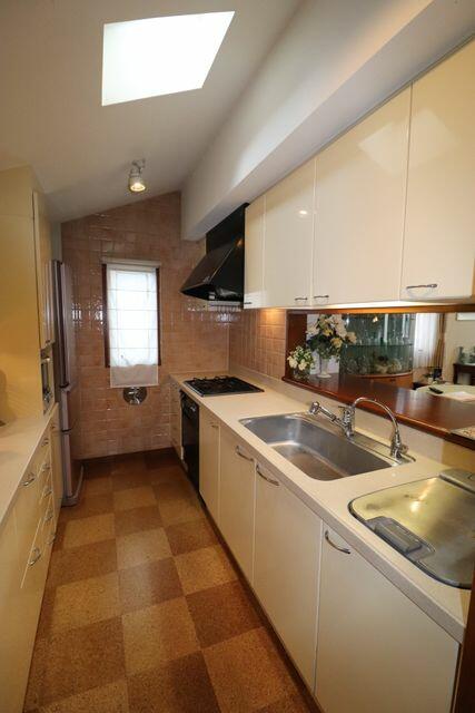 アットホーム 世田谷区 玉川田園調布２丁目 自由が丘駅 3階建 ６ｓｌｄｋ 世田谷区の中古一戸建て 提供元 東急リバブル 株 自由が丘センター 一軒家 家の購入