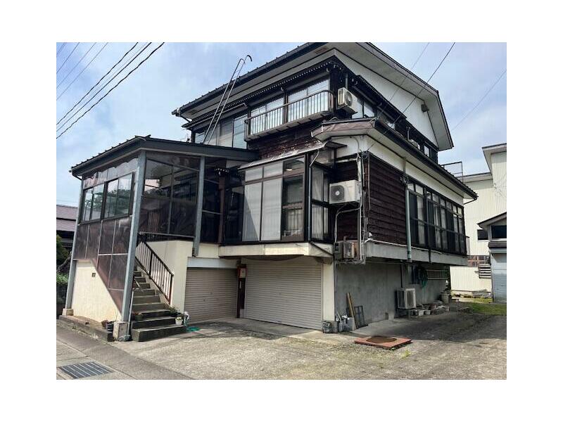 6DK three-story building in Yunodani Imokawa (Koide Station), Uonuma City.