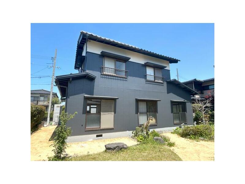 Tottori-shi, Tottori 3-chome, Mihagino (Suetsune station) 2F 5LDK

14,790,000 yen