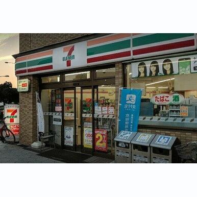 セブンイレブン 大阪新町4丁目店 距離:719m