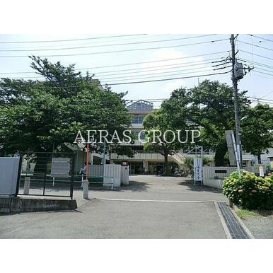 調布市立第六中学校 距離:983m